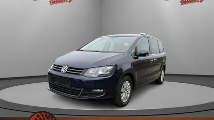 Gebraucht VW Sharan Comfortline 184 PS (135 kW) 2015 Night blue metallic Van / Kleinbus
