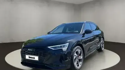 Używany Audi Q8 e-tron S-Line 250 kW (340 KM) 2023 Czarny SUV
