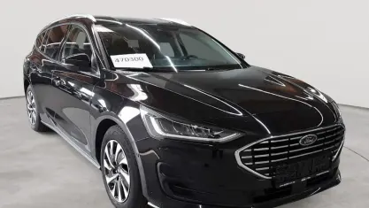 Gebraucht Ford Focus Titanium 115 PS (84 kW) 2023 Agate black metallic Kombi