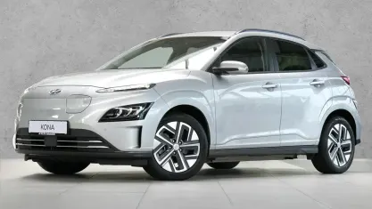 Gebraucht Hyundai Kona Prime 150 kW (204 PS) 2022 Shimmering silver / met SUV