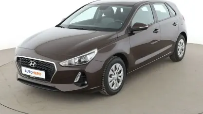Gebraucht Hyundai i30 Select 120 PS (88 kW) 2018 Braun Limousine