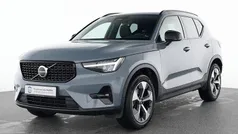 Thunder grey / Gebraucht 2022 Volvo XC40 Plus SUV | 35.550 € (Fairer Preis)