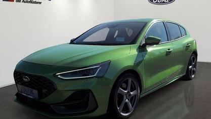 Käytetty Ford Focus ST 280 HP (205 kW) 2022 Vihreä Sedan