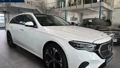 Gebraucht Mercedes E300 Avantgarde 197 PS (144 kW) 2024 Weiß Kombi
