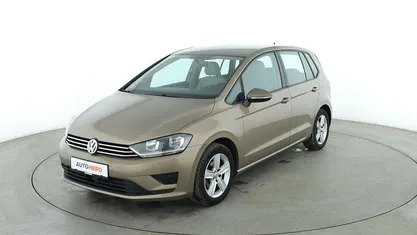 Braun Gebraucht 2015 VW Golf Sportsvan Comfortline Van / Kleinbus | 14.550 € (Fairer Preis)