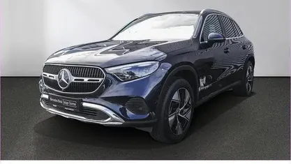 Gebraucht Mercedes GLC300e Avantgarde 313 PS (230 kW) 2023 SUV