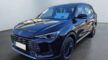 Neu MG ZS 116 PS (85 kW) 2025 Pebble black metallic/schwarz Limousine