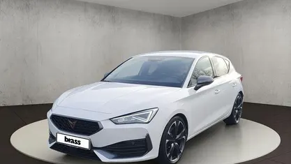 Candy weiss Gebraucht 2023 Cupra Leon VZ Limousine | 31.980 € (Fairer Preis)