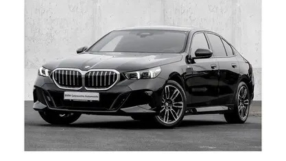 Gebraucht BMW 520 M Sport 208 PS (152 kW) 2025 Schwarz Limousine