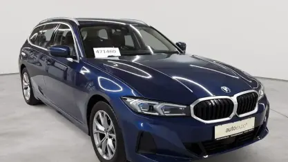 Gebraucht BMW 320 Sport Line 190 PS (139 kW) 2023 Phytonicblau metallic Kombi