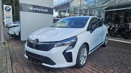 Gebraucht 2024 Renault Clio V Evolution Limousine | 17.890 € (Fairer Preis)