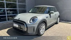 Grau Gebraucht 2022 Mini ONE Classic Kleinwagen | 18.990 € (Fairer Preis)