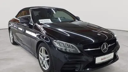 Gebraucht Mercedes C220 AMG line Plus 194 PS (142 kW) 2023 Schwarz Cabrio