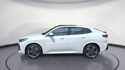 Gebraucht BMW X2 M Sport 163 PS (119 kW) 2025 Weiß SUV