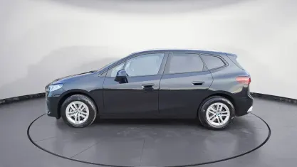 Gebraucht BMW 218 Active Tourer 150 PS (110 kW) 2022 Schwarz Van / Kleinbus