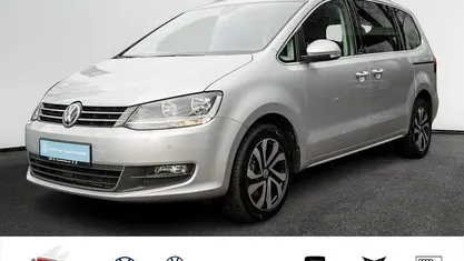 Silber Gebraucht 2022 VW Sharan Active Van / Kleinbus | 30.240 € (Fairer Preis)