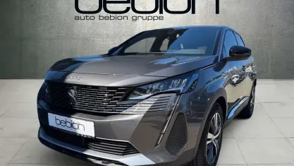 Gebraucht Peugeot 3008 Allure 131 PS (96 kW) 2024 Metfa platinium grau SUV