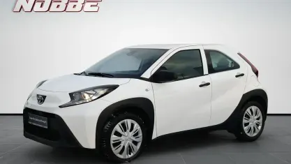 Gebraucht Toyota Aygo X Basis 72 PS (52 kW) 2023 Weiß SUV