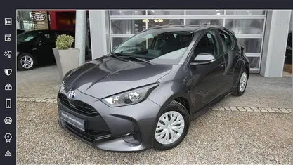 Gebraucht Toyota Yaris Hybrid Comfort 116 PS (85 kW) 2022 Marlingrau metallic Kleinwagen