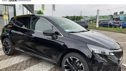 Schwarz (black pearlschwarz metallic (schwarz)) Gebraucht 2024 Renault Clio V Techno Limousine | 17.990 € (Fairer Preis)