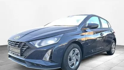 Gebraucht Hyundai i20 Select 79 PS (58 kW) 2025 Grau Limousine