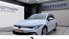 Weiss Gebraucht 2023 VW Golf VIII Style Limousine | 26.997 € (Fairer Preis)