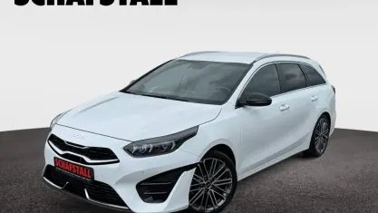 Gebraucht Kia Ceed Sportswagon GT-Line 160 PS (117 kW) 2023 Weiss (deluxe white) Kombi