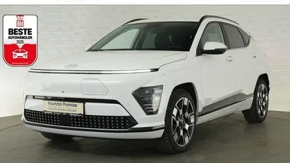 Serenity white Gebraucht 2024 Hyundai Kona Prime SUV | 33.424 € (Fairer Preis)