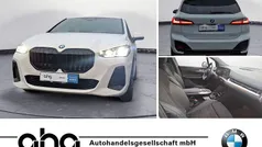Weiß Gebraucht 2024 BMW 218 Active Tourer M Sport Van / Kleinbus | 35.930 € (Fairer Preis)