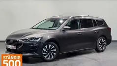 Grau, magnetic metallic Gebraucht 2024 Ford Focus Titanium Limousine | 25.450 € (Fairer Preis)