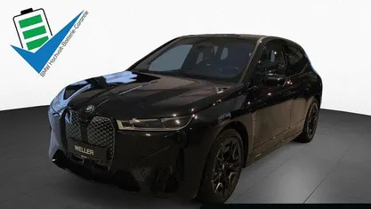 Gebraucht BMW iX Comfort Edition 300 kW (408 PS) 2023 Black sapphire (schwarz) SUV
