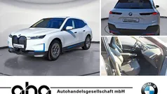Weiß Gebraucht 2022 BMW iX Performance SUV | 52.930 € (Guter Preis)