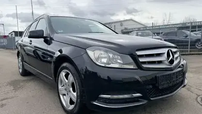 Używany Mercedes C180 156 KM (114 kW) 2011 Czarny Kombi