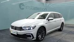 Weiß Gebraucht 2024 VW Passat GTE Kombi | 35.749 € (Fairer Preis)