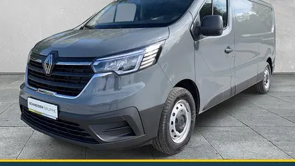 Neu Renault Trafic Komfort 150 PS (110 kW) 2025 Grau (städtisches grau) Van / Kleinbus