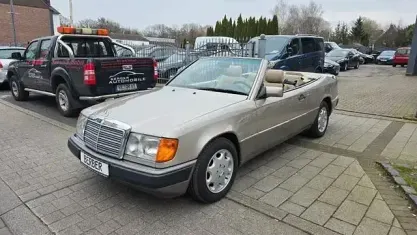 Brugt Mercedes E320 220 HK (161 kW) 1993 Sølv Cabriolet