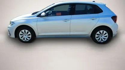 Gebraucht VW Polo Life 80 PS (58 kW) 2023 Silber Kleinwagen