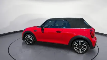 Gebraucht Mini Cooper Cabriolet Classic 136 PS (100 kW) 2023 Rot Cabrio