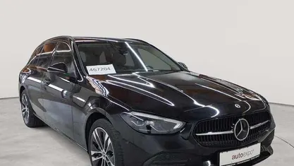 Gebraucht Mercedes C300e Avantgarde 204 PS (150 kW) 2023 Obsidianschwarz metallic Kombi