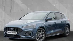 Blau Gebraucht 2024 Ford Focus ST-Line X Limousine | 25.850 € (Fairer Preis)