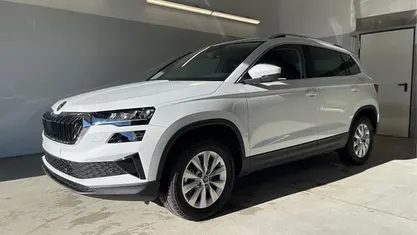 Gebraucht 2025 Skoda Karoq Selection SUV | 39.480 € (Fairer Preis)