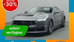 Grau / carbonized gray Neu 2024 Ford Mustang Dark Horse Coupé | 67.740 € (Fairer Preis)