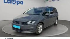 Grau Gebraucht 2024 VW Touran Comfortline Van / Kleinbus | 33.630 € (Fairer Preis)