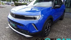 Blau (perl blau metalic) Gebraucht 2021 Opel Mokka-e Elegance SUV | 18.850 € (Fairer Preis)