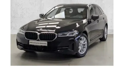 Gebraucht BMW 520 Sport Line 190 PS (139 kW) 2023 Schwarz Kombi