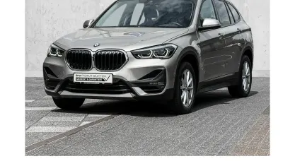 Gebraucht BMW X1 Sport Line 178 PS (130 kW) 2022 Silber SUV