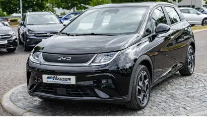 Neu BYD Dolphin Comfort 150 kW (204 PS) 2026 Schwarz Kleinwagen