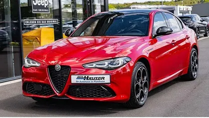 Begagnad Alfa Romeo Giulia Competizione 280 HK (205 kW) 2023 Röd Sedan