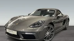 Grau Gebraucht 2021 Porsche 718 Boxster Cabrio | 63.900 €