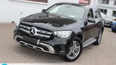 Ung. schwarz unilack Gebraucht 2022 Mercedes GLC300e SUV | 36.990 € (Fairer Preis)